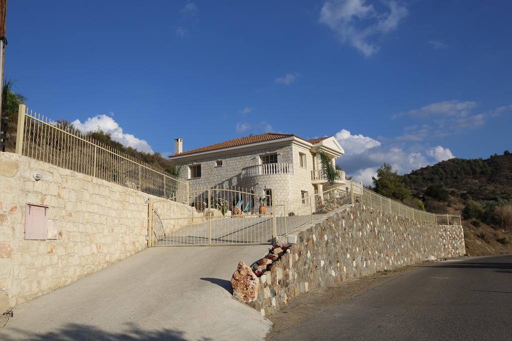 Villa Melyia Като-Пиргос Номер фото
