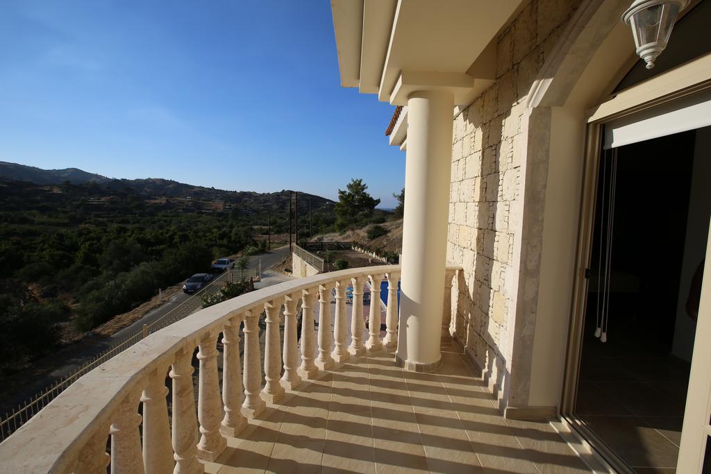 Villa Melyia Като-Пиргос Номер фото