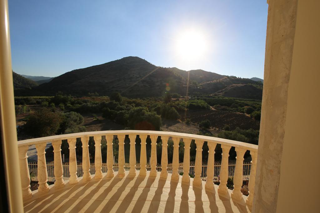 Villa Melyia Като-Пиргос Номер фото