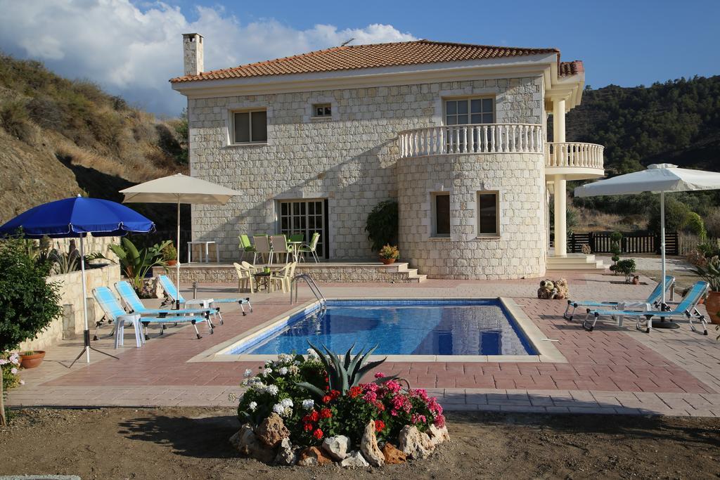 Villa Melyia Като-Пиргос Номер фото