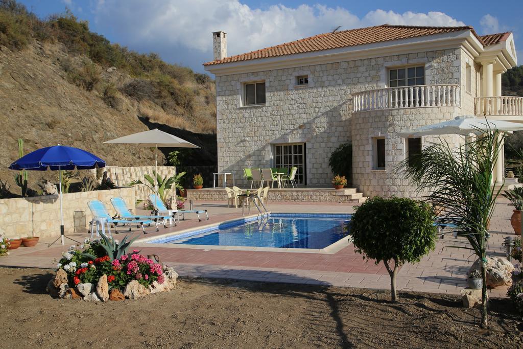 Villa Melyia Като-Пиргос Номер фото