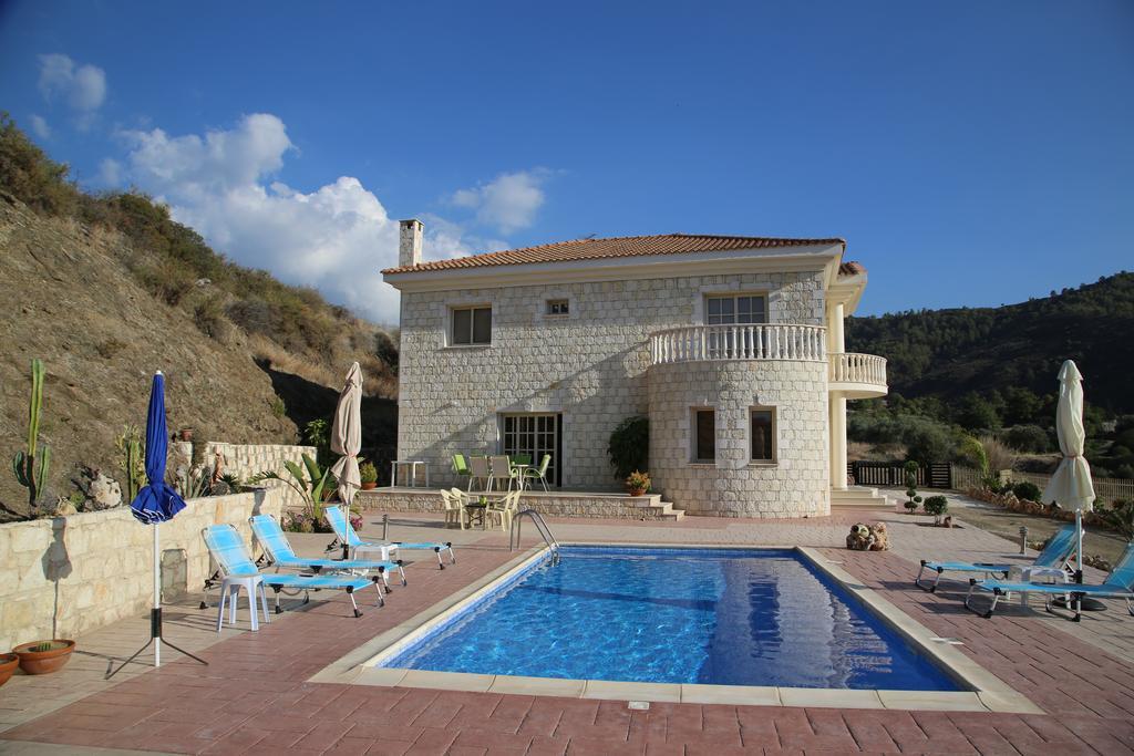 Villa Melyia Като-Пиргос Номер фото